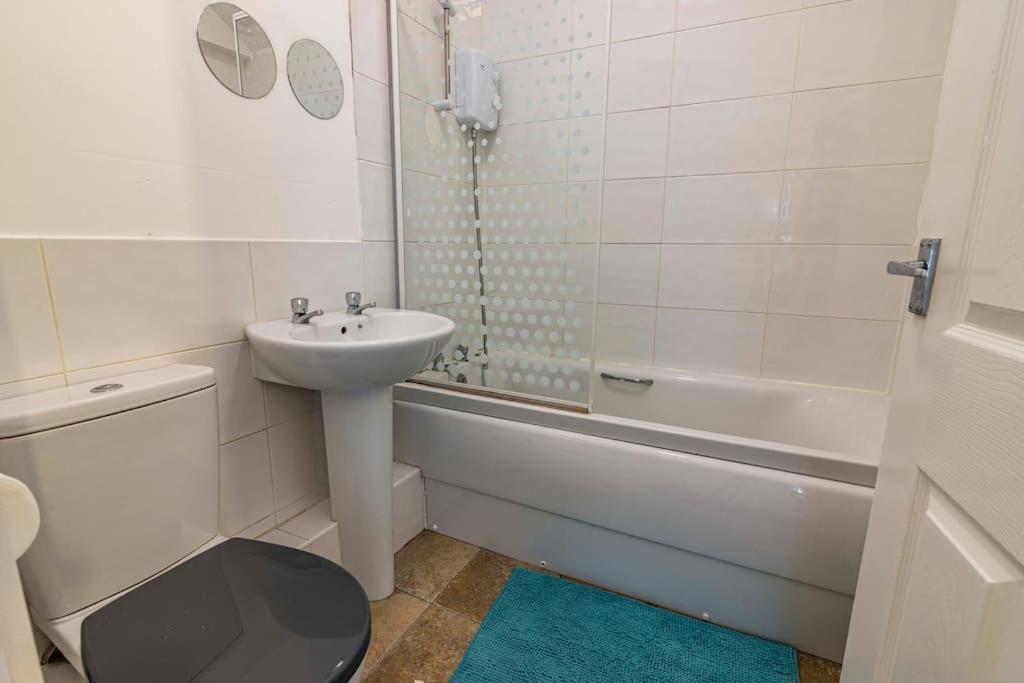 Modern Flat In Eastwood Town Centre Appartement Buitenkant foto
